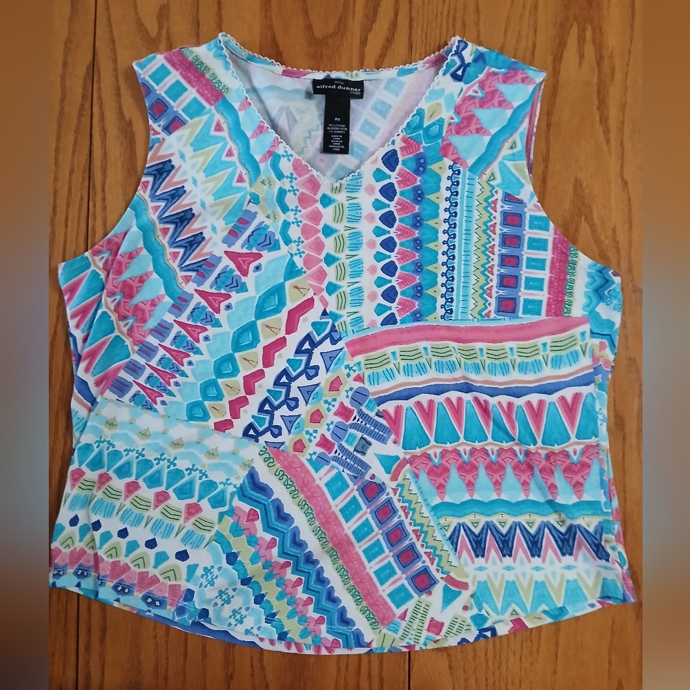 Alfred Dunner Multicolor Geometric Sleeveless Top. Excellent Condition. Size PM